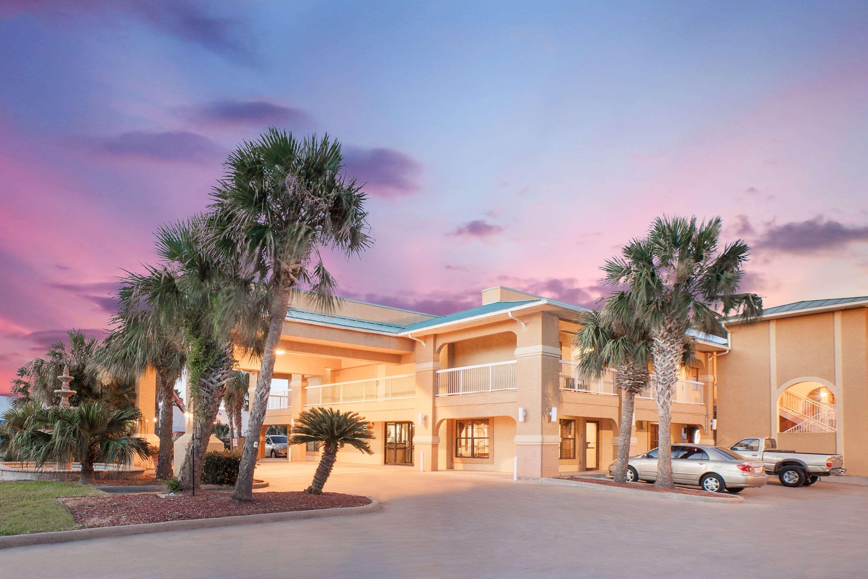 Super 8 By Wyndham Corpus Christi Hotel Exterior foto